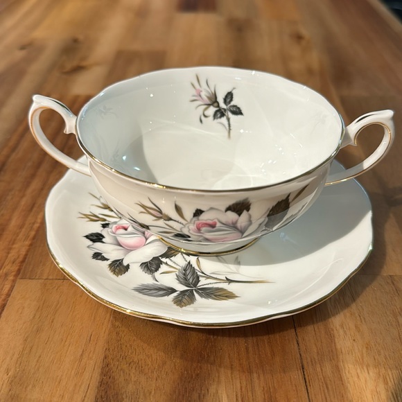 Royal Albert “Queens Messenger” soup bowl and plate - Picture 1 of 5